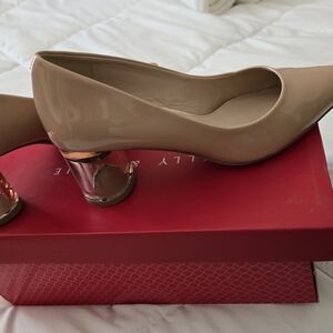 Elegant Beige Patent Leather Heels